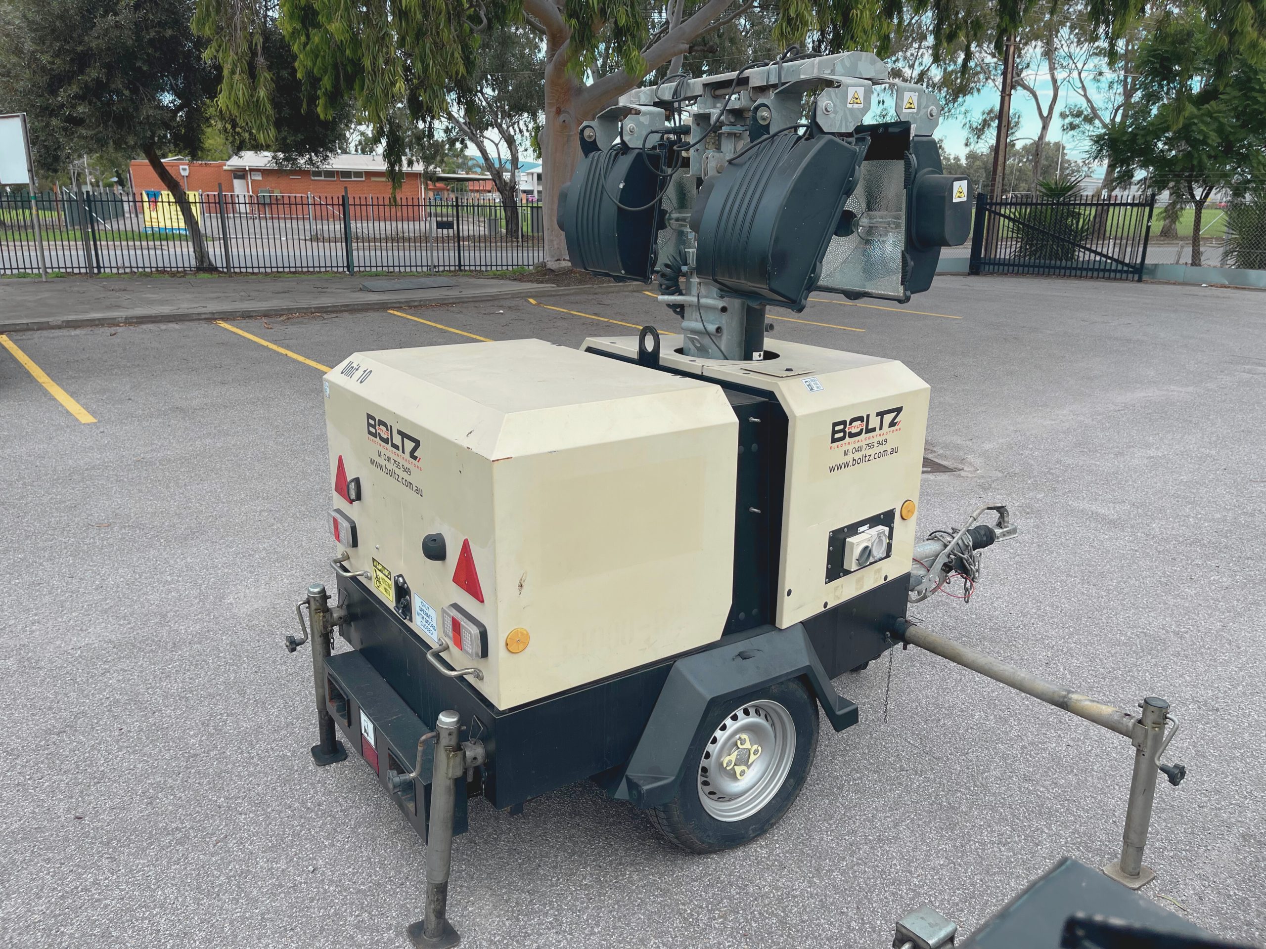 portable light tower construction site